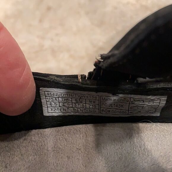 VIONIC Black Suede Mary Janes Flats - Picture 9 of 9